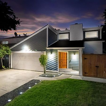 Open Airy Custom Designed Home - 2Kings - Sleeps 14 Houston Eksteriør billede