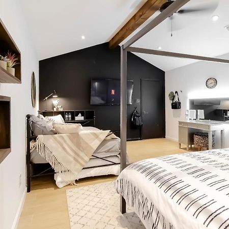 Open Airy Custom Designed Home - 2Kings - Sleeps 14 Houston Eksteriør billede