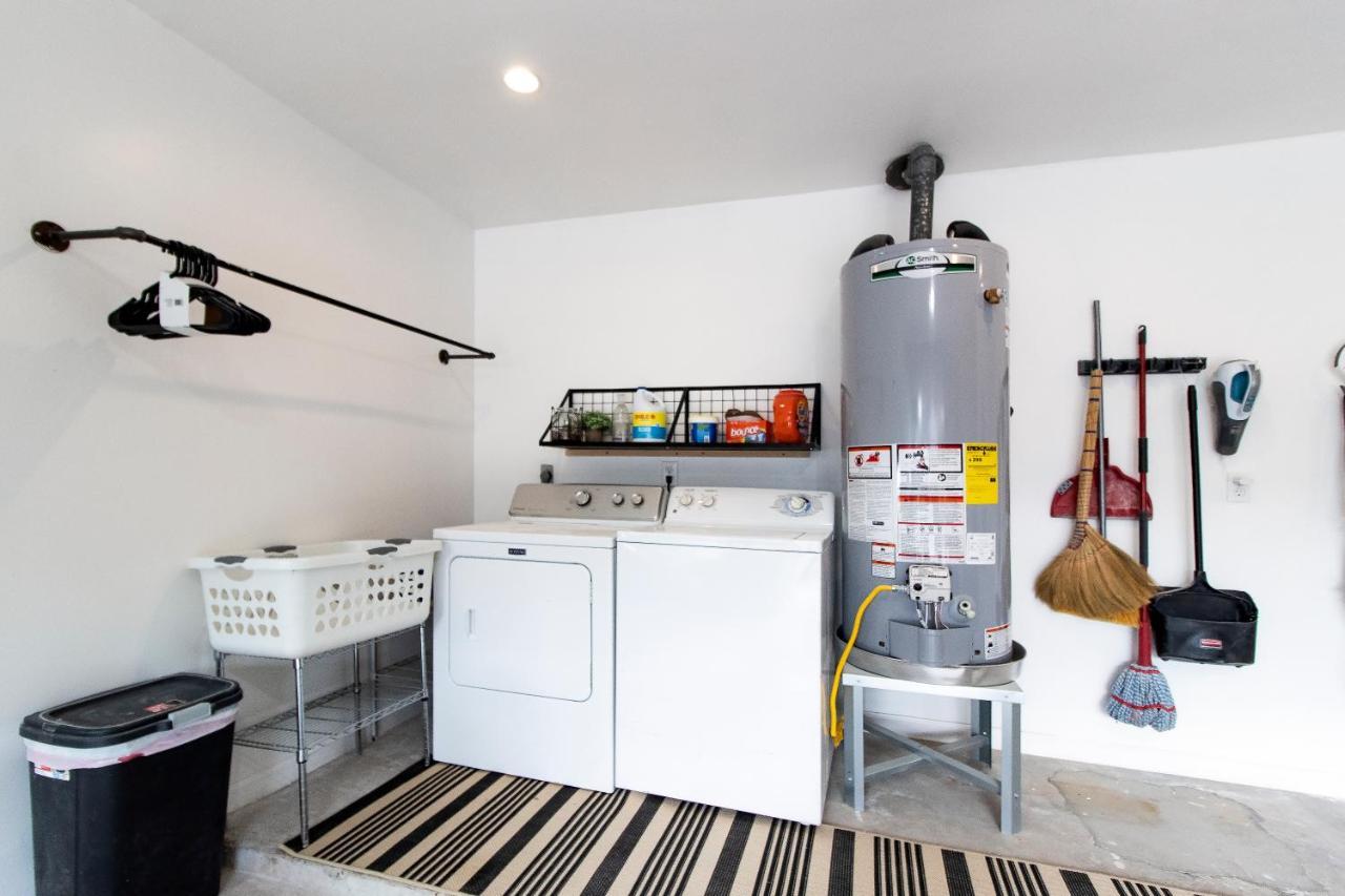 Open Airy Custom Designed Home - 2Kings - Sleeps 14 Houston Eksteriør billede