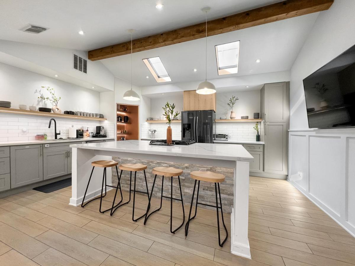 Open Airy Custom Designed Home - 2Kings - Sleeps 14 Houston Eksteriør billede