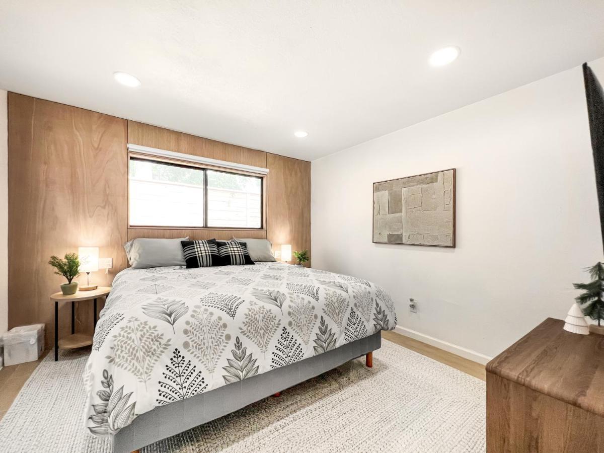 Open Airy Custom Designed Home - 2Kings - Sleeps 14 Houston Eksteriør billede